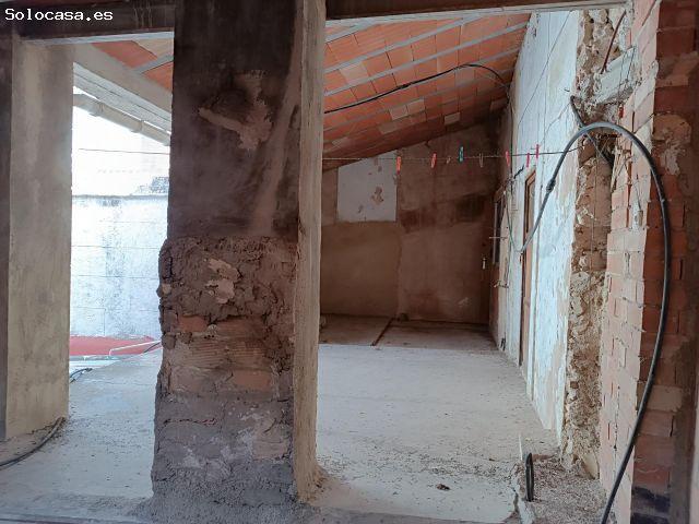 ¡ATENCIÓN INVERSIONISTAS! EDIFICIO CON ENORME POTENCIAL EN QUATRETONDA
