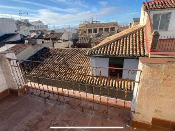Atención Inversores Casa a Reformar en el centro de Granada