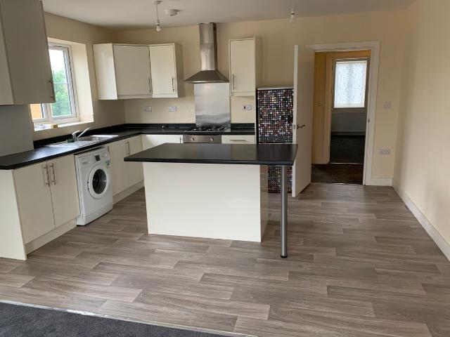 Athelstan Road, Romford RM3, 2 bed flat to rent, £1,800 pcm | PrimeLocation