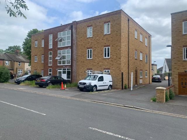 Athelstan Road, Romford RM3, 3 bed flat to rent, £2,200 pcm | PrimeLocation