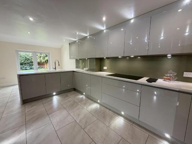 Athelstan Way, Tamworth 4 bed detached house to rent £2,000 pcm £462 pw