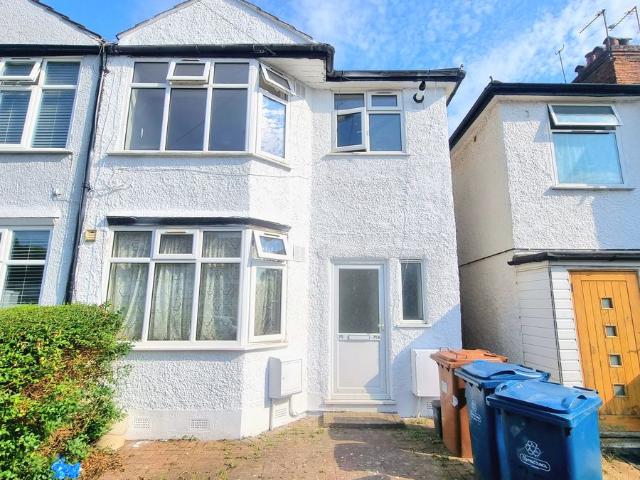 Athelstone Road, Harrow HA3, 1 bed flat to rent, £1,400 pcm | PrimeLocation