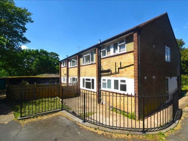 Athena Close, Byron Hill Road, Harrow. 2 bed flat to rent £1,850 pcm £427 pw