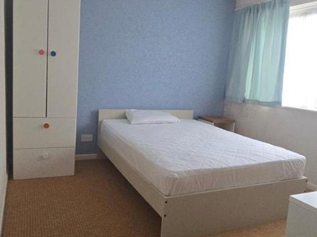 Atherton Close, Stanwell TW19 1 bed in a house share to rent £700 pcm £162 pw
