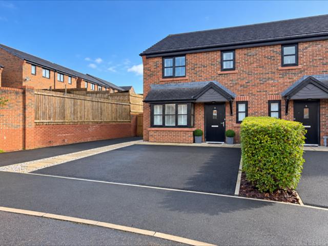 Atherton, Leigh M46 3 bed semi detached house to rent £1,250 pcm £288 pw