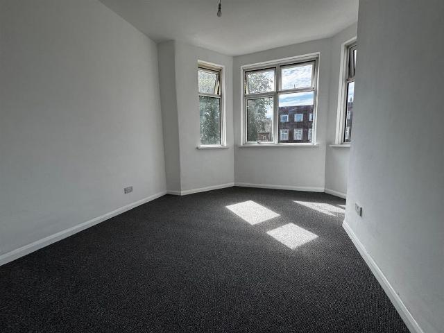 Atherton Lodge, Romford Road, Forest Gate E7, 3 bed flat to rent, £1,995 pcm | PrimeLocation