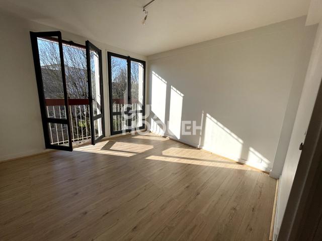 ATHIS MONS: appartement F2 45 m² en location