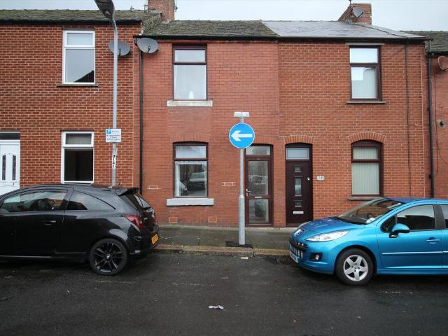 Athol Street, Barrow In Furness LA14 3 bed house to rent £850 pcm £196 pw