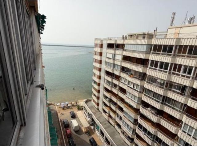 ÁTICO TOTALMENTE RENOVADO EN EL CENTRO DE TORREVIEJA