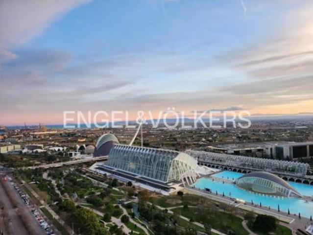 Ático Venta València Capital, Penya roja