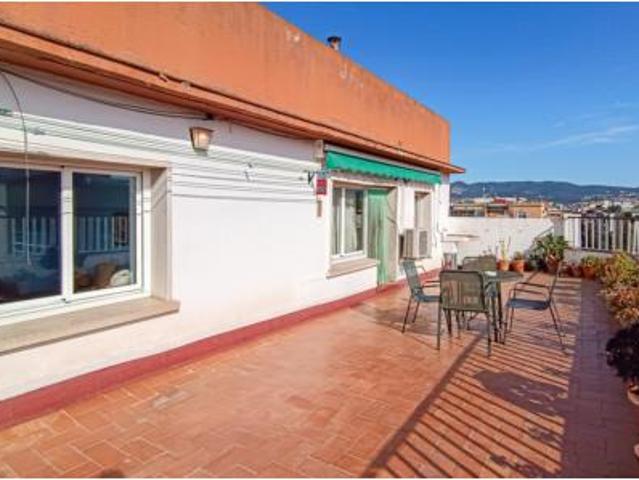 Ático Venta Mollet del Vallès, Col·legis Nous