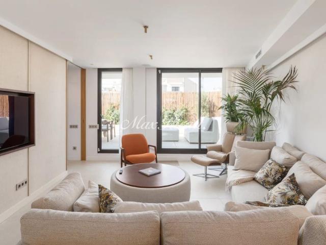 Ático a estrenar con terraza privada en Sant Antoni