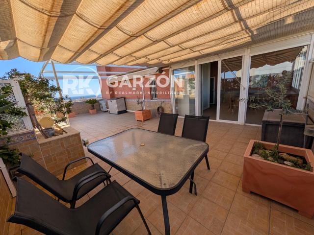 Atico Alquiler junto Alcampo Terraza 80 m2