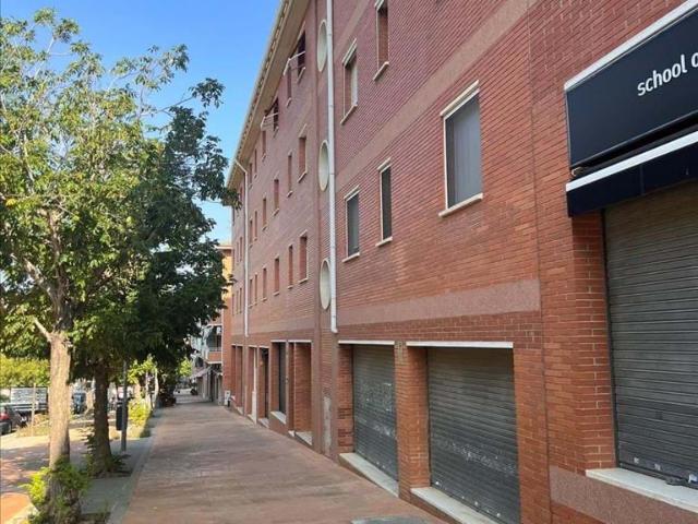 Ático amplio y luminoso en Carrer Major, 65 con ascensor y gran potencial en finca tranquila