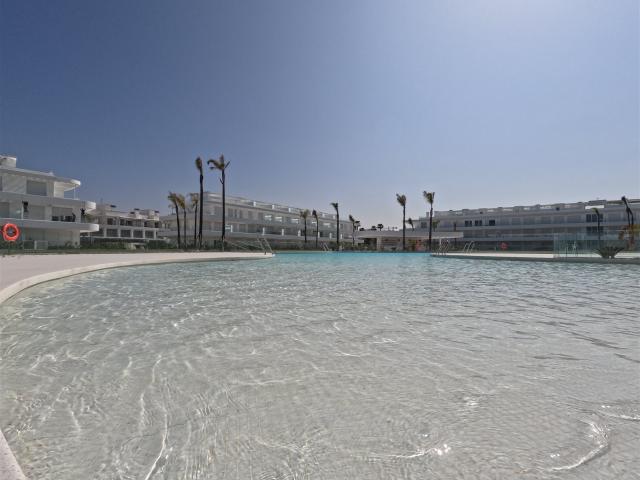 Ático con 138 m² de terrazas privadas, sol todo el día y a 6. 169m² Chipiona