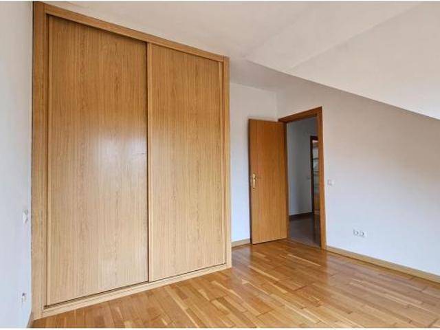 Ático con 2 terrazas, piscina y jardín a 400 metros de la playa de Ares, A Coruña