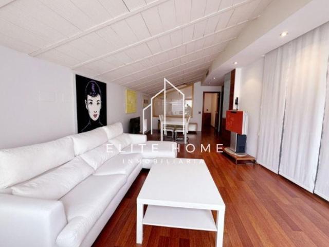 ÁTICO CON CARACTER Y TERRAZA PRIVADA EN PLENO CENTRO DE CASTELLÓN