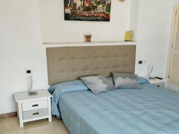 ÁTICO CON AMPLIAS TERRAZAS Y A ESCASOS METROS DE LA PLAYA EN EL CASCO ANTIGUO DE MARBELLA