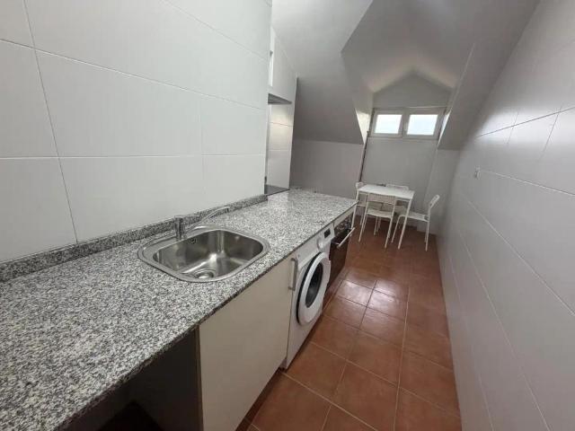 Ático con balcón en alquiler en Meruelo
