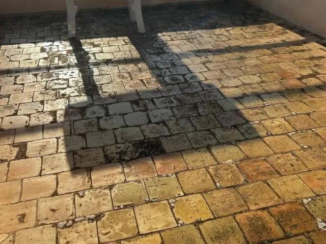 Ático con balcón en alquiler en Camí dels Reis