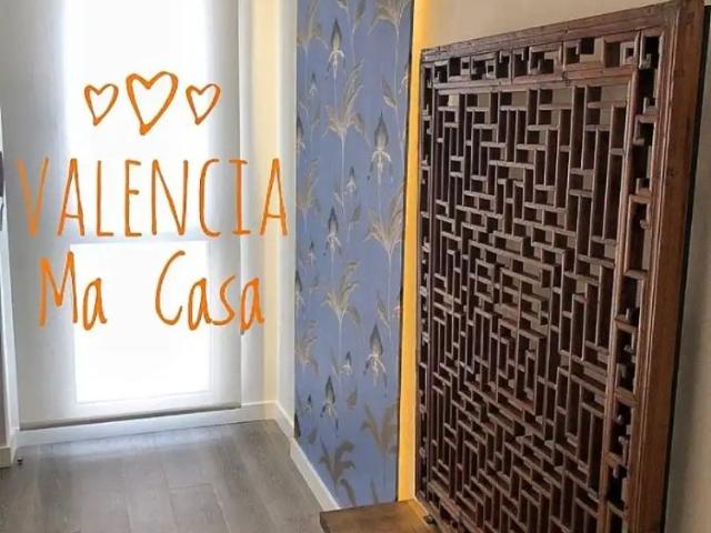 Ático con balcón en alquiler en Ciutat Vella
