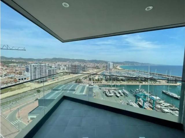 Ático con balcón en alquiler en Paseo Mare Nostrum