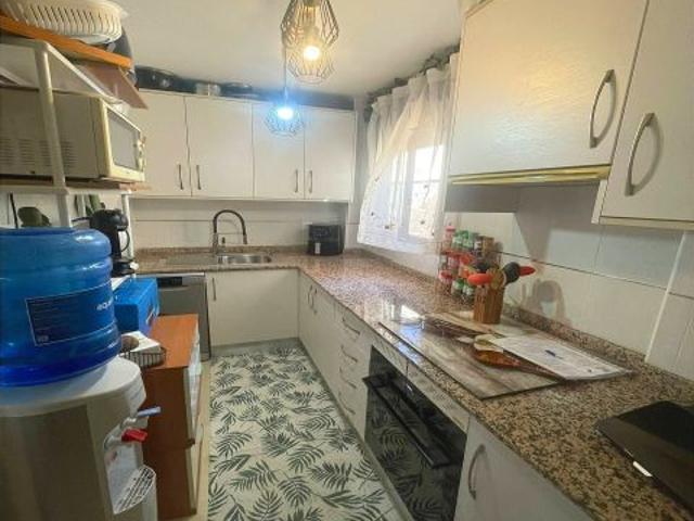 ATICO CON GRAN TERRAZA Y PISCINA COMUNITARIA EN SUCINA