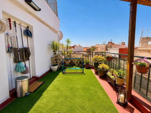 Ático con dos terrazas privadas y espectacular terraza superior con vistas panorámicas en Paiporta