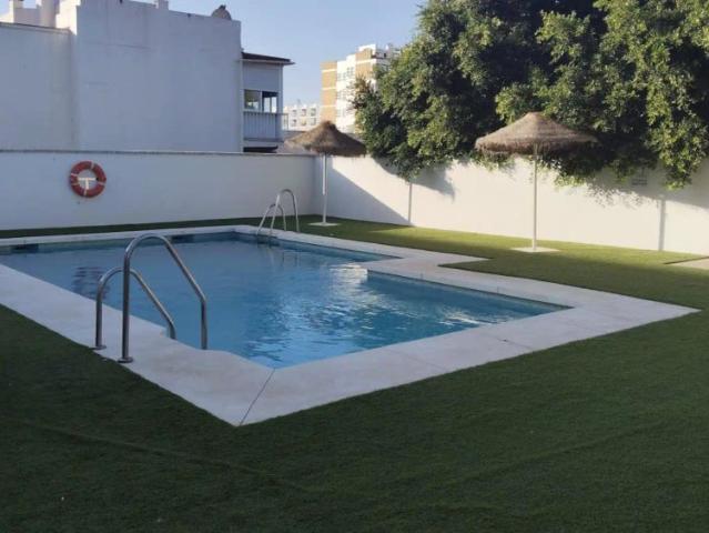 Ático con piscina en alquiler en Avenida Avenida Mar y Sol