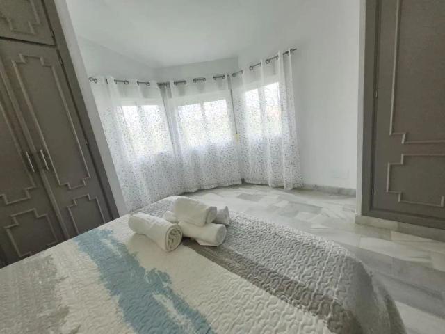 Ático con piscina en alquiler en Calle Mar de Calahonda 3 3