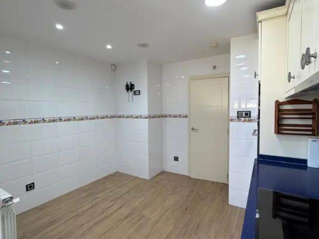 Ático con piscina en alquiler en FRANCISCO TOMAS Y VALIENTE