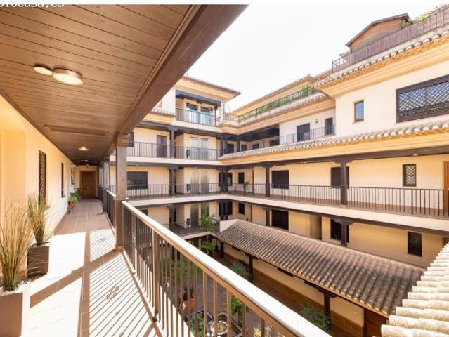 ÁTICO CON TERRAZA Y VISTAS ESPECTACULARES EN EL BARRIO DE MONACHIL