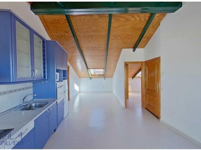 Ático con Terraza y Vistas Espectaculares en Miraflores de la Sierra ¡Tu Refugio Ideal!
