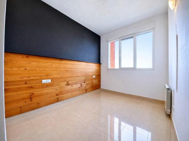 Ático con terraza de 80 m² y vistas al mar a 300 m de la playa de Montgat