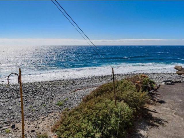 ATICO CON TERRAZA JUNTO AL MAR
