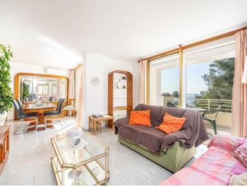 Ático con vista al mar con ascensor de 3 dormitorios, terraza, parking y trastero en Cas Català