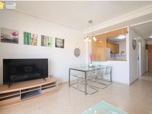 Ático con vistas definitivas al mar y terraza de uso privado con acceso desde la vivienda y piscina