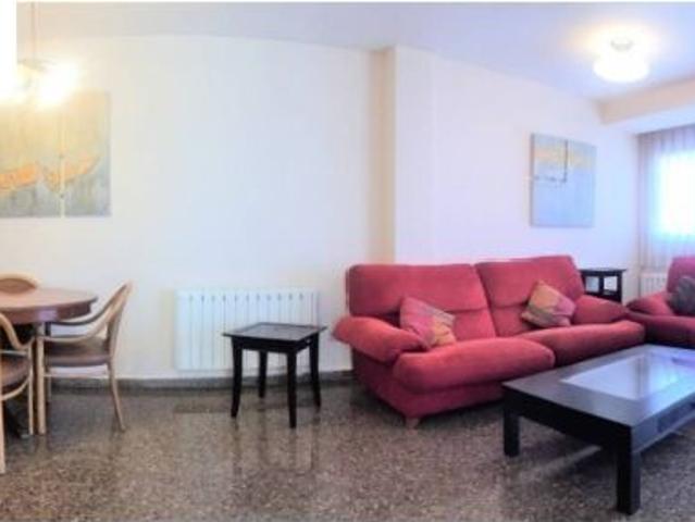 Ático de 90m2 y 50m2 de terraza con vistas al río y al lado de nuevas Consellerías. Visítalo en 360º