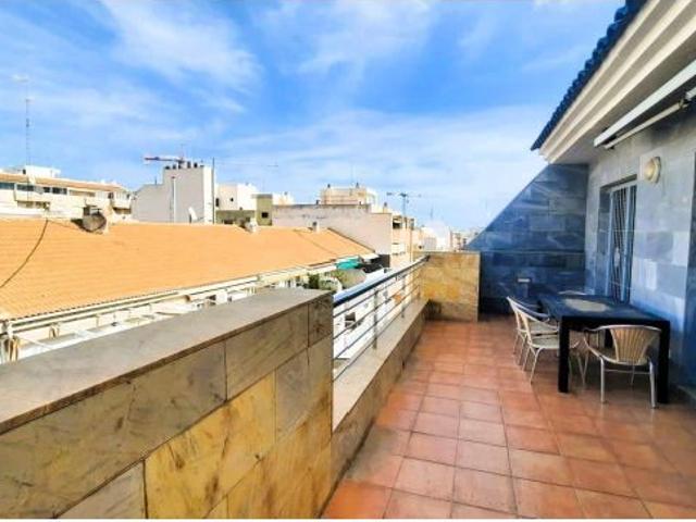 ATICO DE 100M2 CON GARAJE A 200 METROS DE LA PLAYA