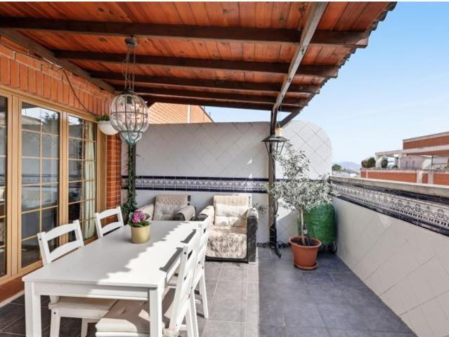 Ático de 141 m2 con espectacular terraza, garaje y trastero en Benifaió