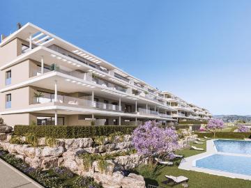 Ático de 2 dormitorios, 2 baños, solarium y vistas al Mar. La Resina, Estepona