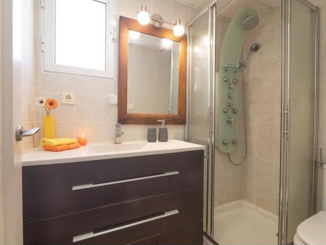 ÁTICO DE 3 HABITACIONES, 2 BAÑOS EN CORAZÓN DE JESÚS
