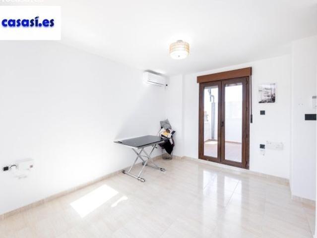 ÁTICO DE 3 HABITACIONES CON VISTAS PANORÁMICAS A SIERRA NEVADA