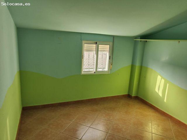 Ático de tres dormitorios en Olvera