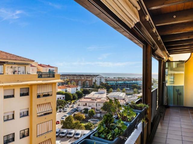 Atico de alto standing de 143 m2 en venta San Pedro de Alcántara, Andalucía