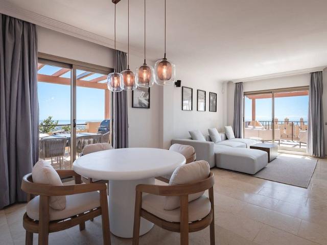 Atico de alto standing de 167 m2 en venta Marbella, Andalucía