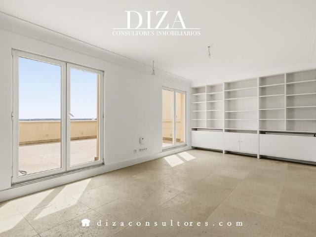 Atico de alto standing de 167 m2 en alquiler Madrid, Comunidad de Madrid