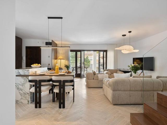 Atico de alto standing de 169 m2 en venta Marbella, Andalucía
