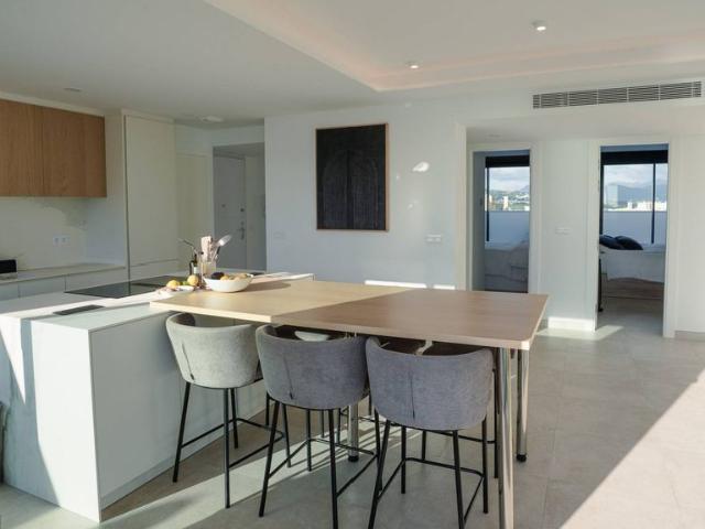 Atico de alto standing de 179 m2 en venta Fuengirola, Andalucía