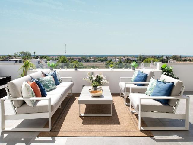 Atico de lujo de 100 m2 en venta Puerto Banús, España
